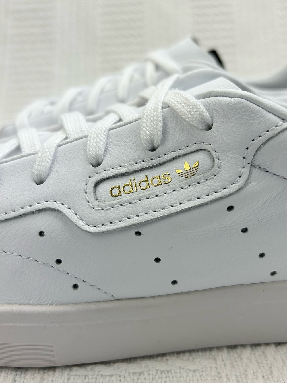 Adidas Sleek Sneaker Cloud White DB3258 Size Women's 9 - Picture 4 of 16